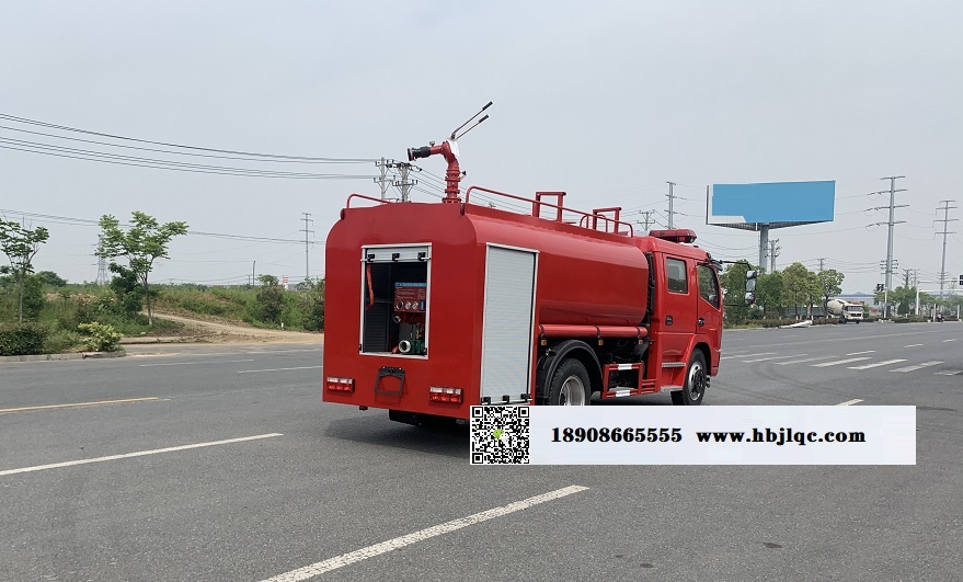 双排大多利卡消防洒水车（7吨）图片