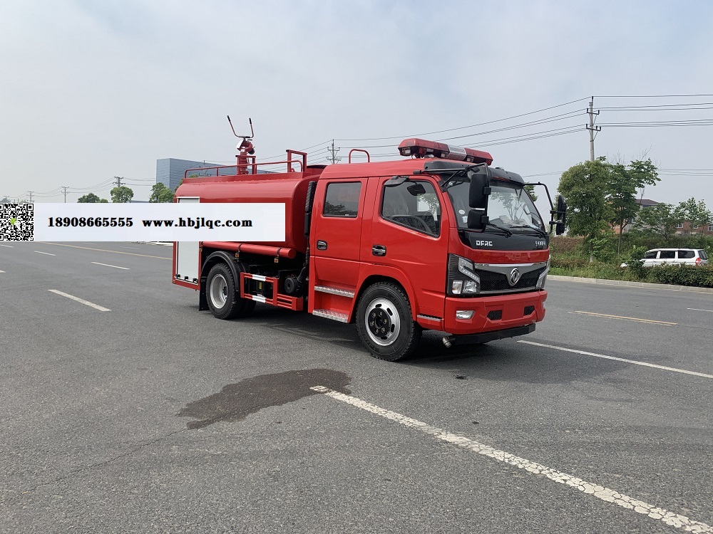 双排大多利卡消防洒水车（7吨）图片