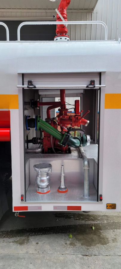 大多利卡消防洒水车（8吨0图片