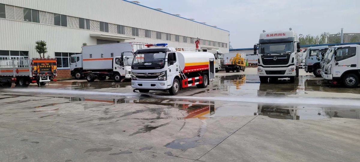 大多利卡消防洒水车（8吨0图片