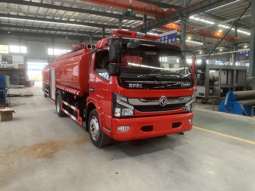 大多利卡消防洒水车（8吨0图片