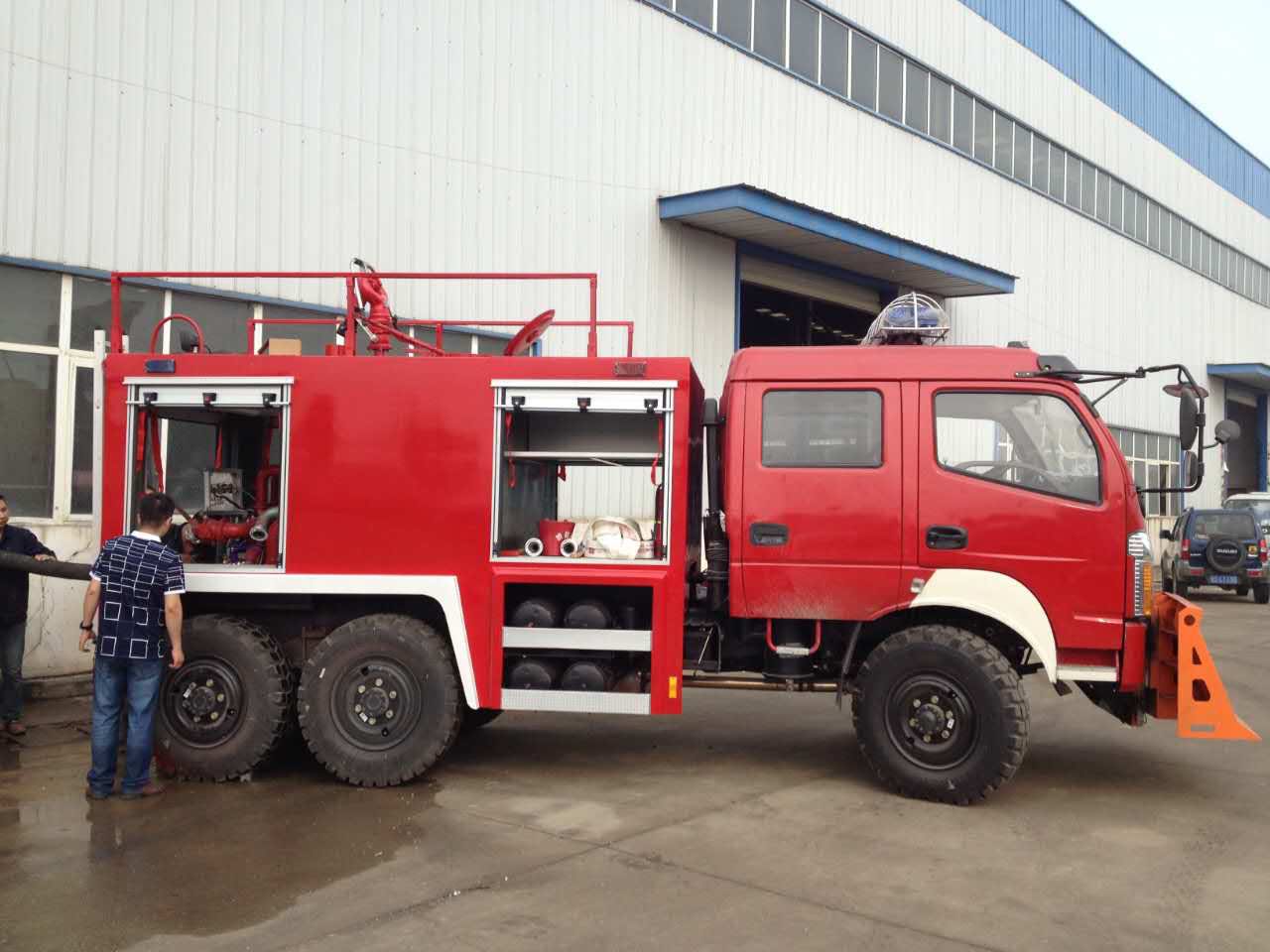 四驱森林消防车（4吨）图片