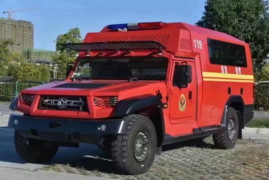 东风猛驱士救险车