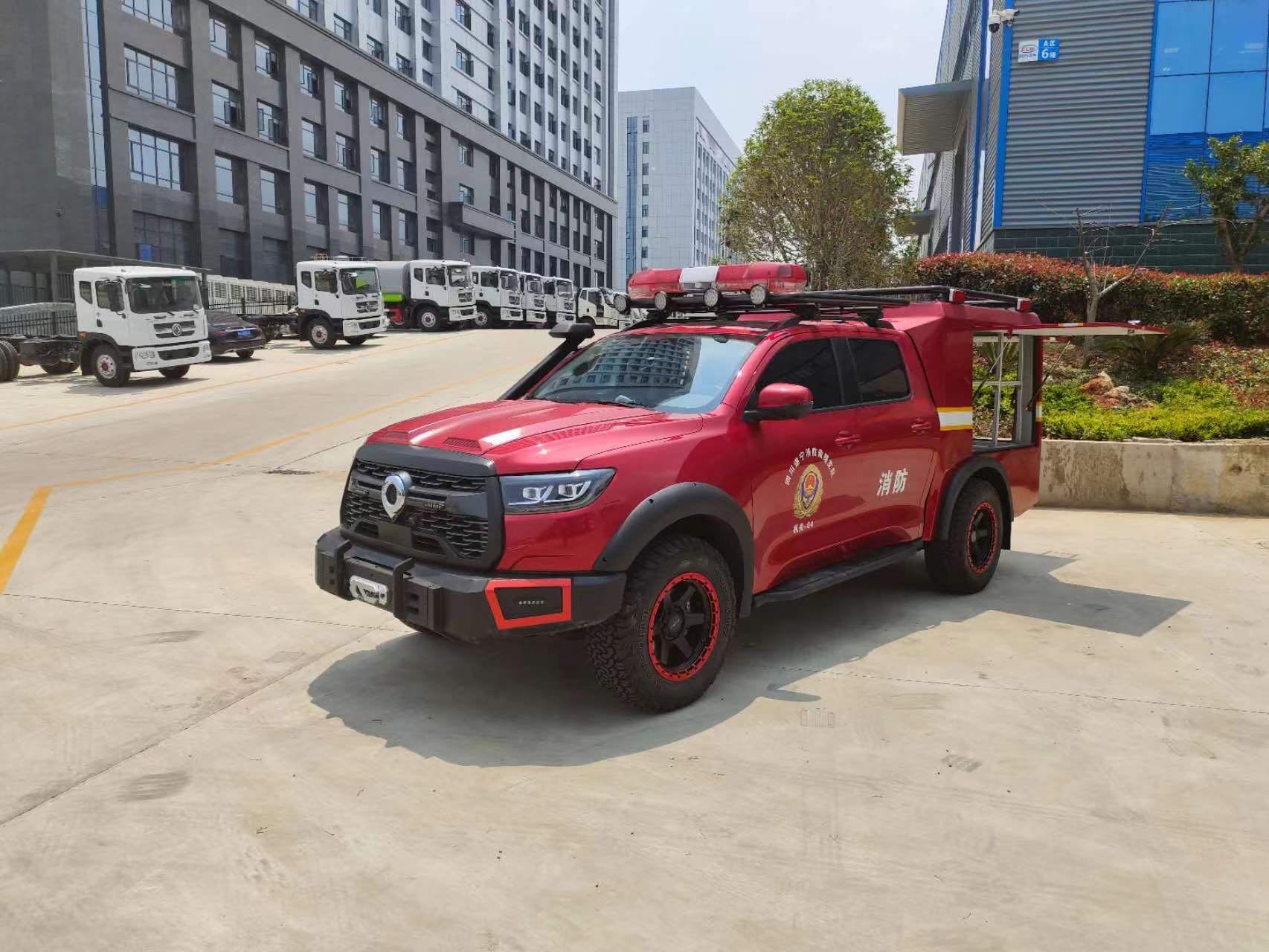 长城炮4驱越野救险车