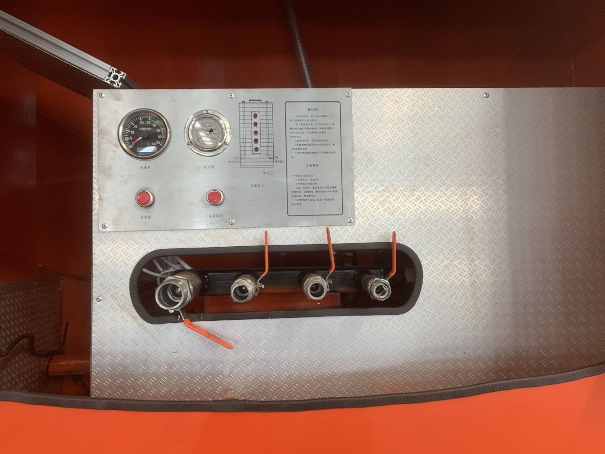 凯马远程供水车图片