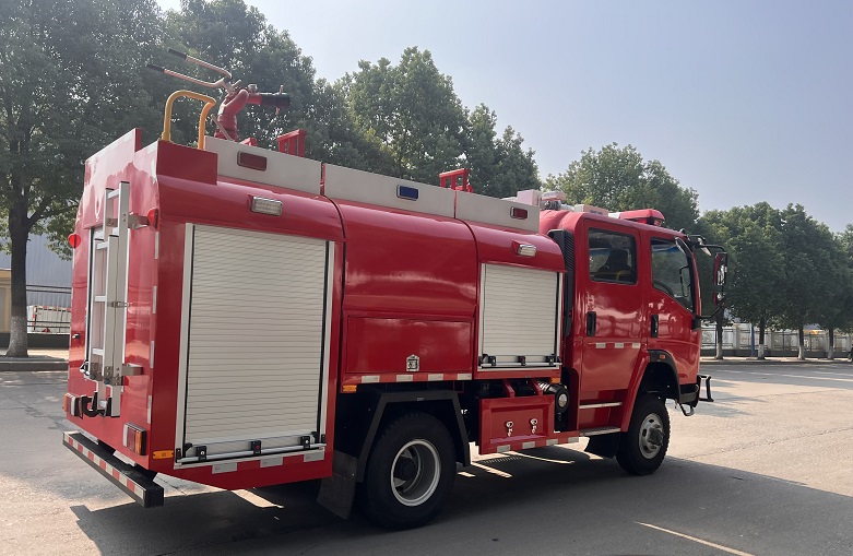 东风四驱远程供水车图片