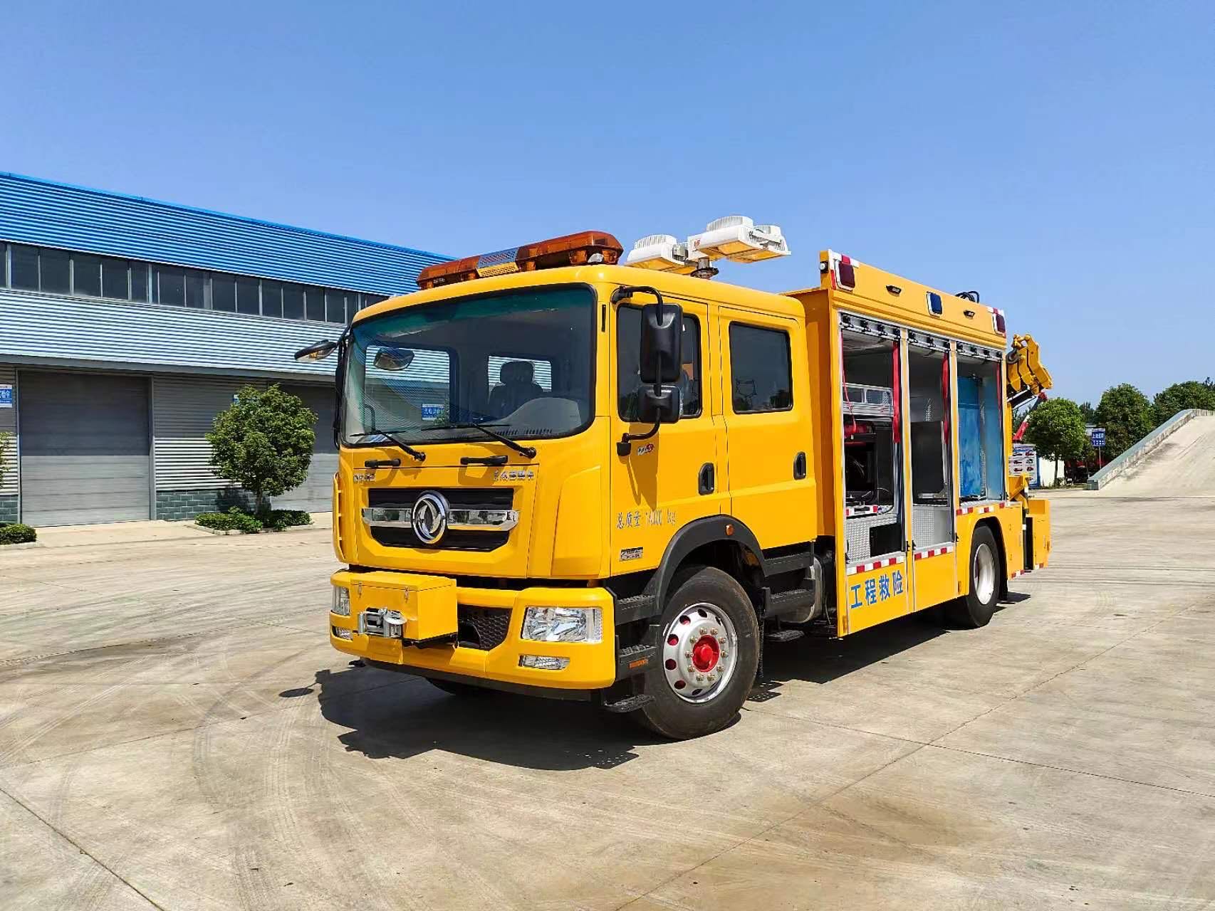 东风D9应急救援照明车图片