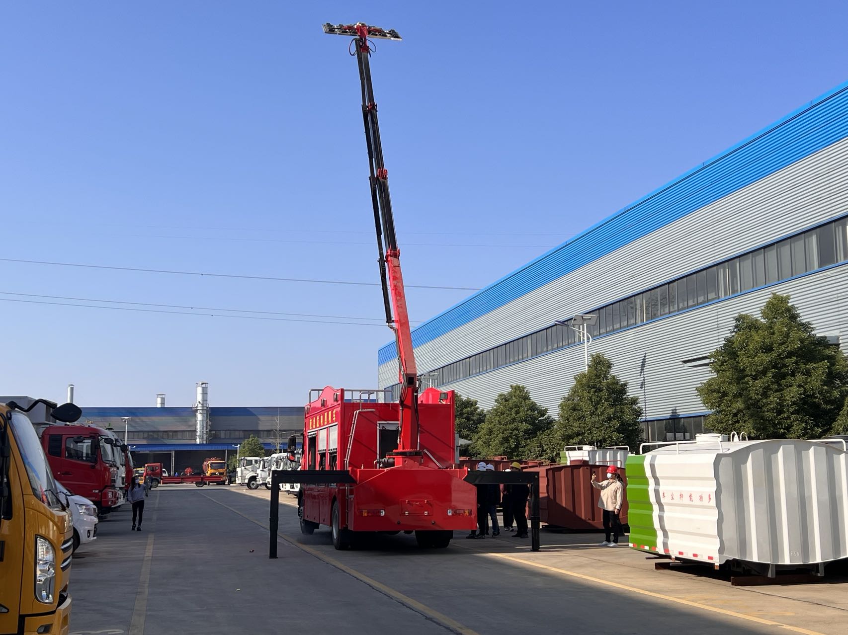 汕德卡16米应急照明车图片