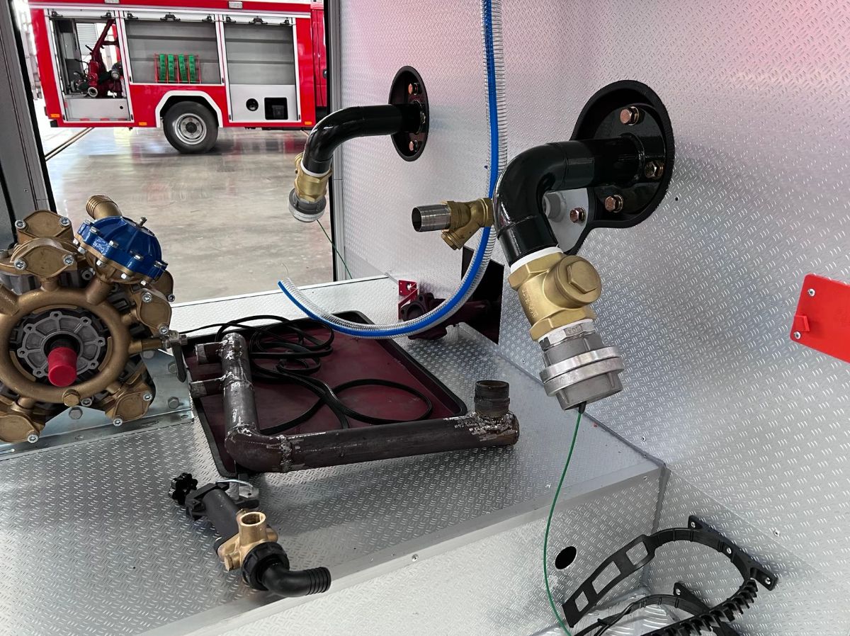 北汽皮卡远程供水车图片