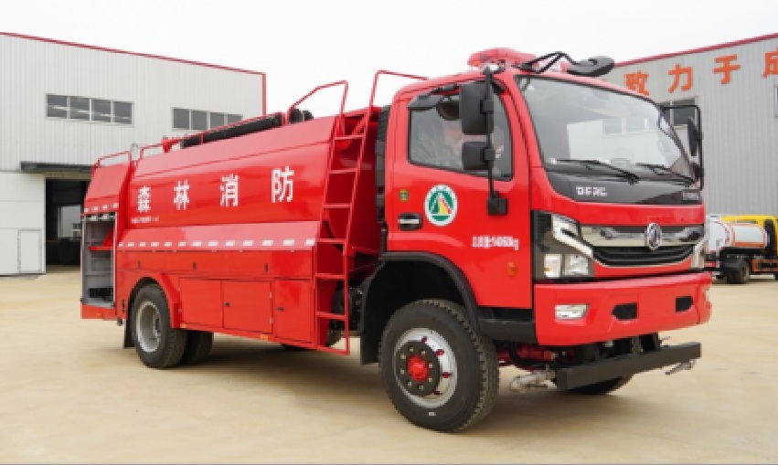 东风单排四驱水罐消防车
