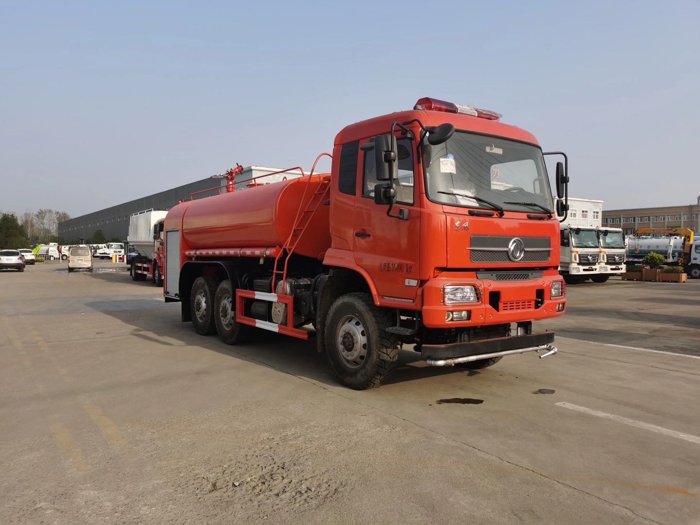 东风六驱水罐消防车图片