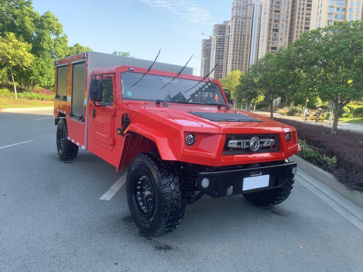 猛士四驱救险车