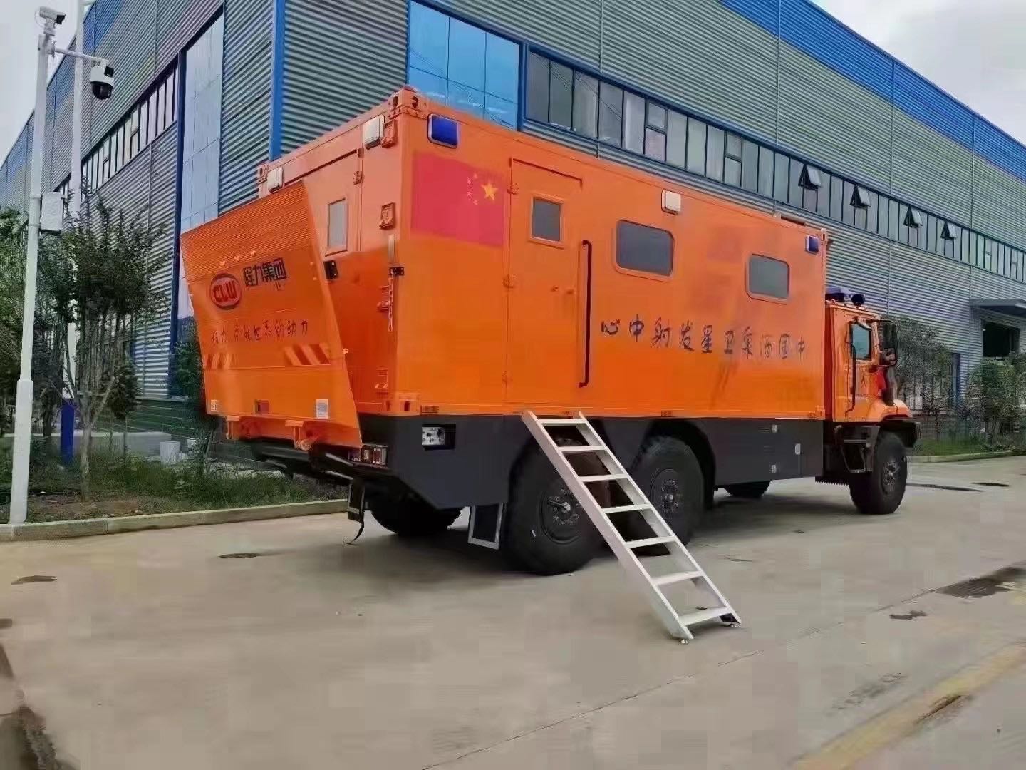 解放六驱越野救险车图片