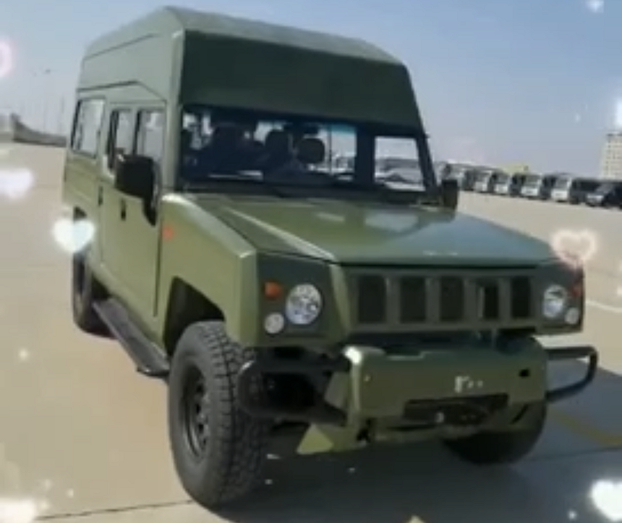 北汽8座运兵车图片