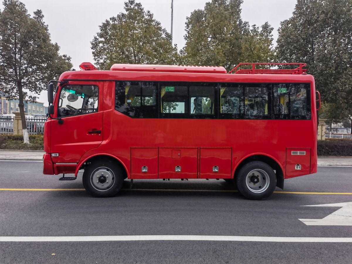 东风四驱运兵车（10-17）座图片