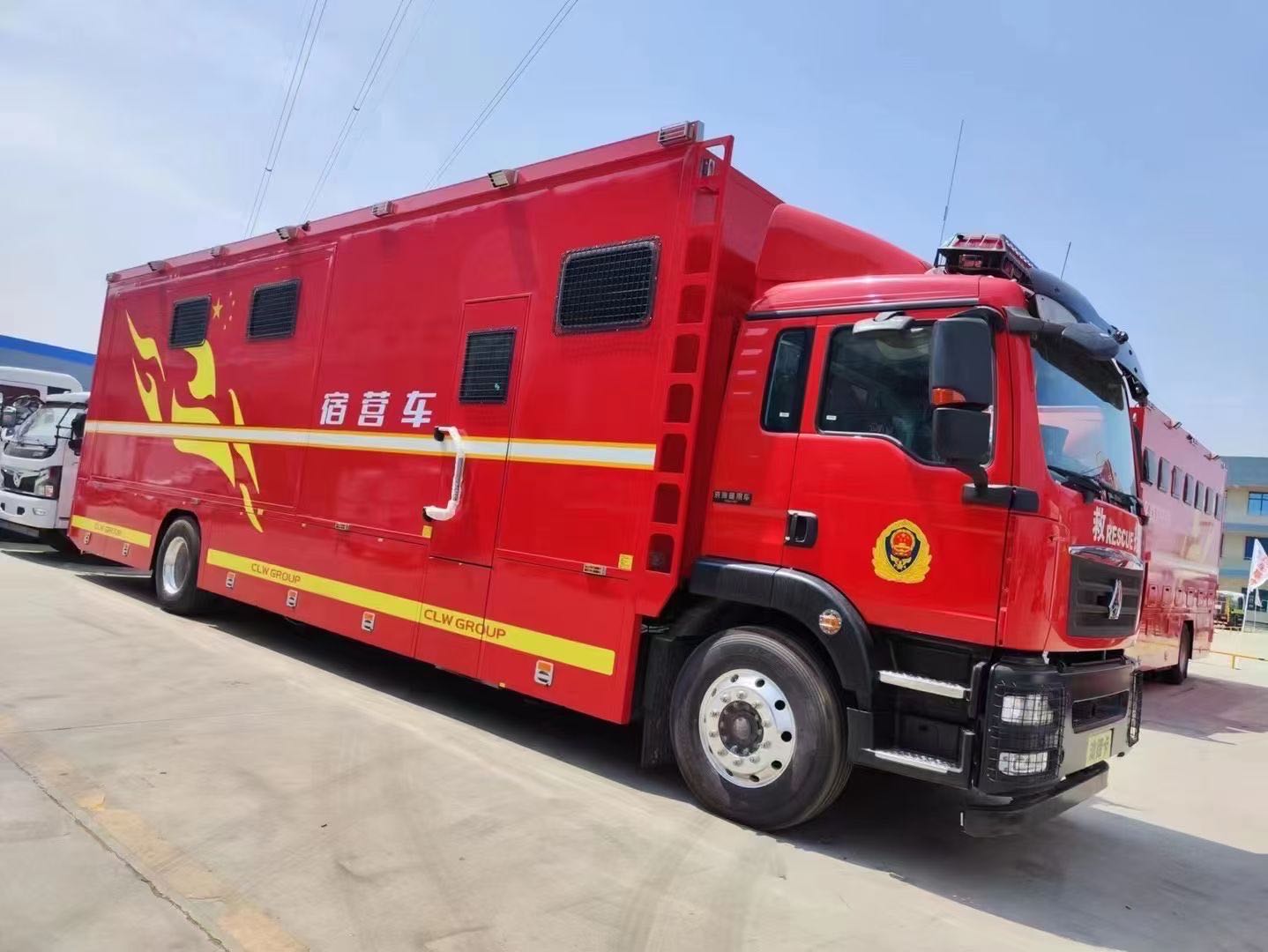 汕德卡宿营车图片