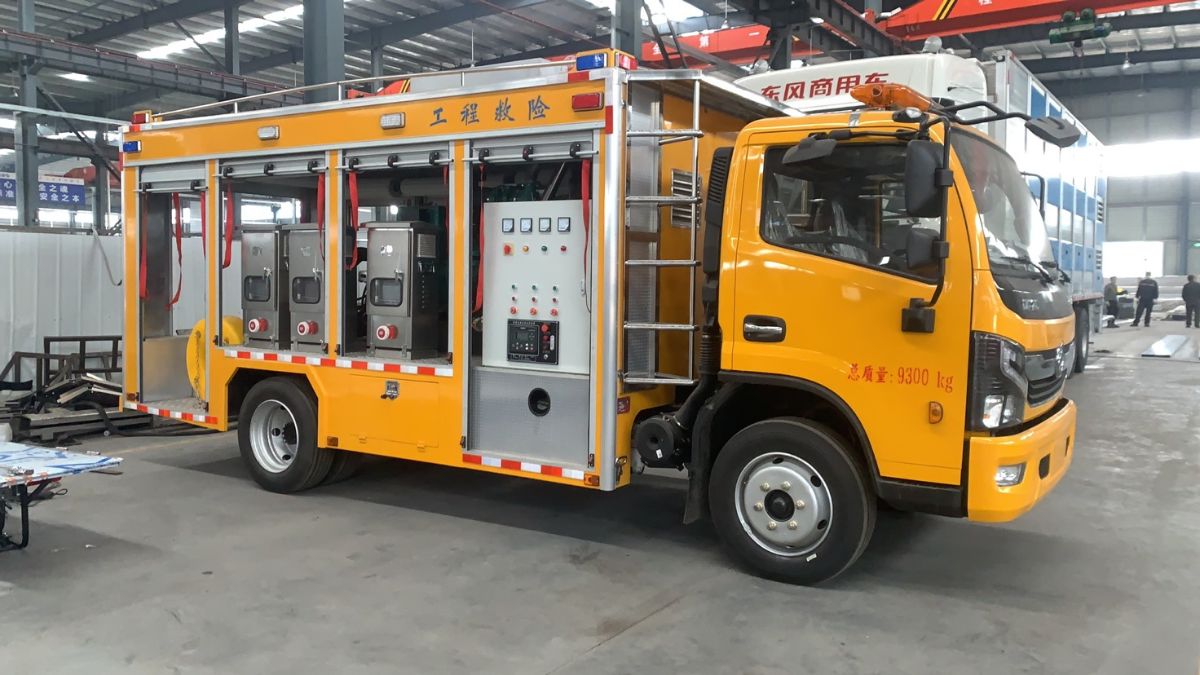 多利卡救险车图片