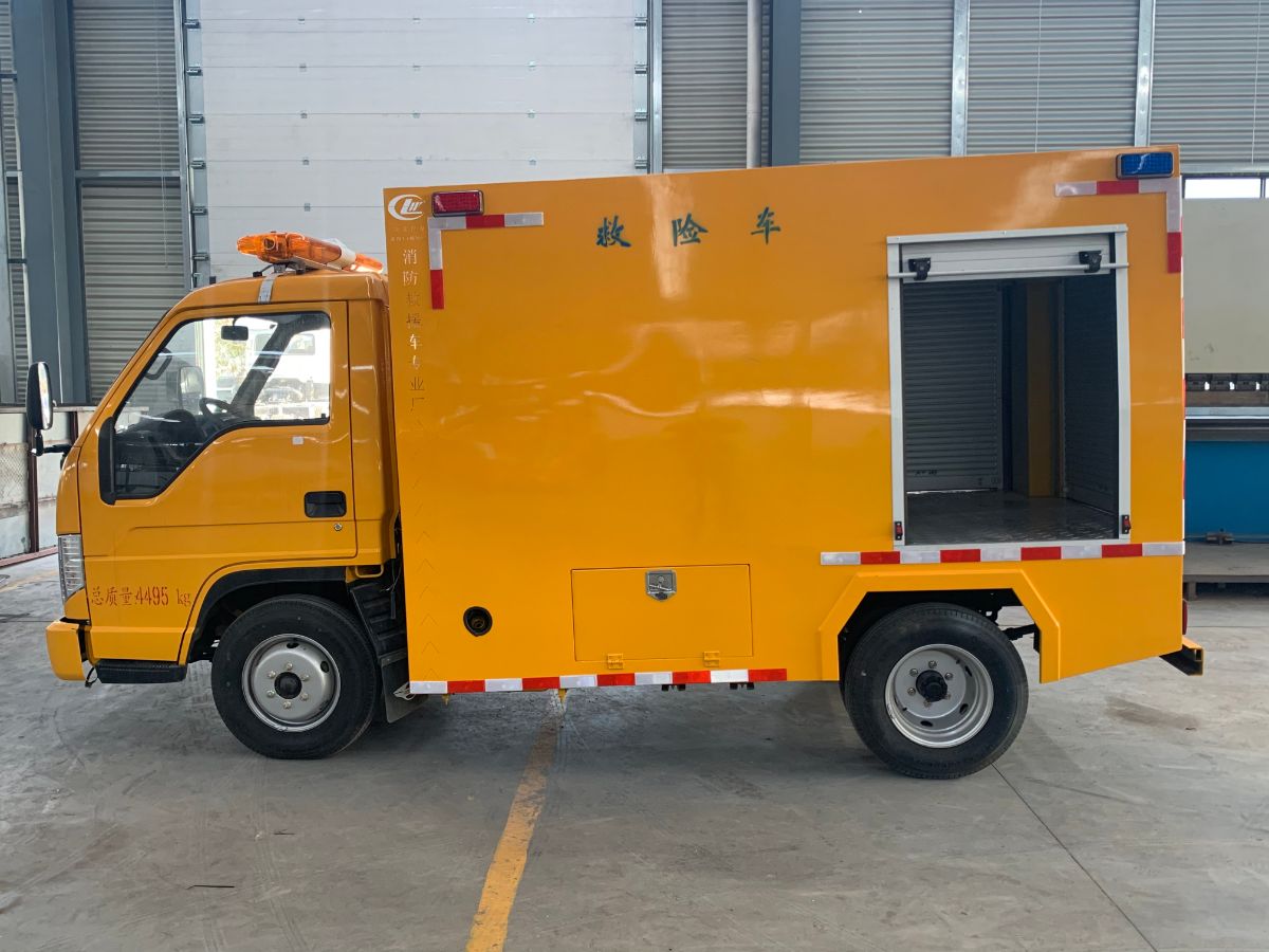 小卡之星2救险车图片