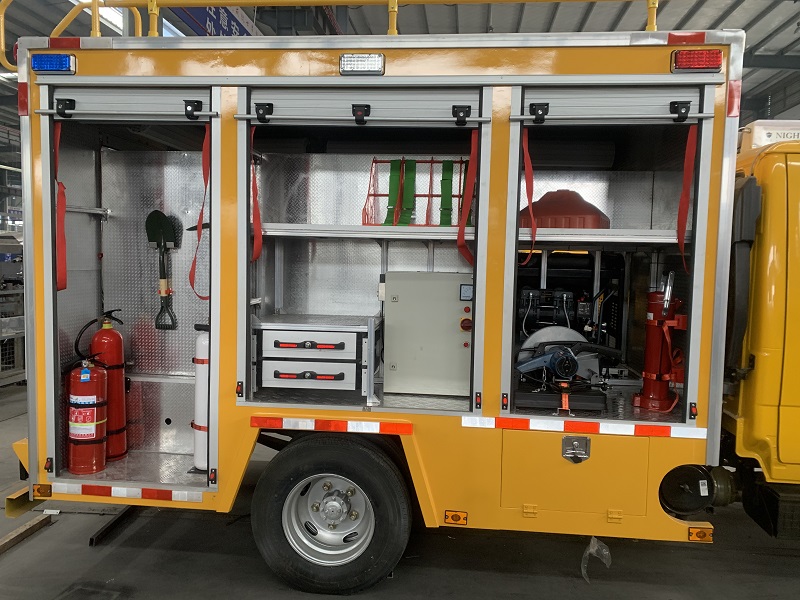 江铃工程救险车图片