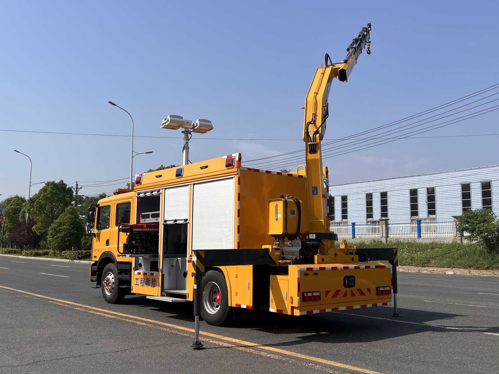 东风D9抢险救援车图片