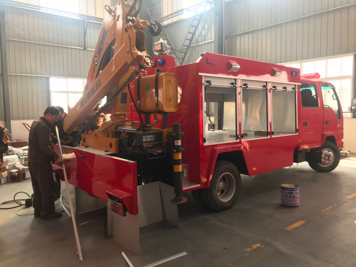 东风多利卡抢险救援车图片