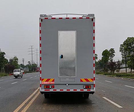 庆铃五十铃宿营车图片