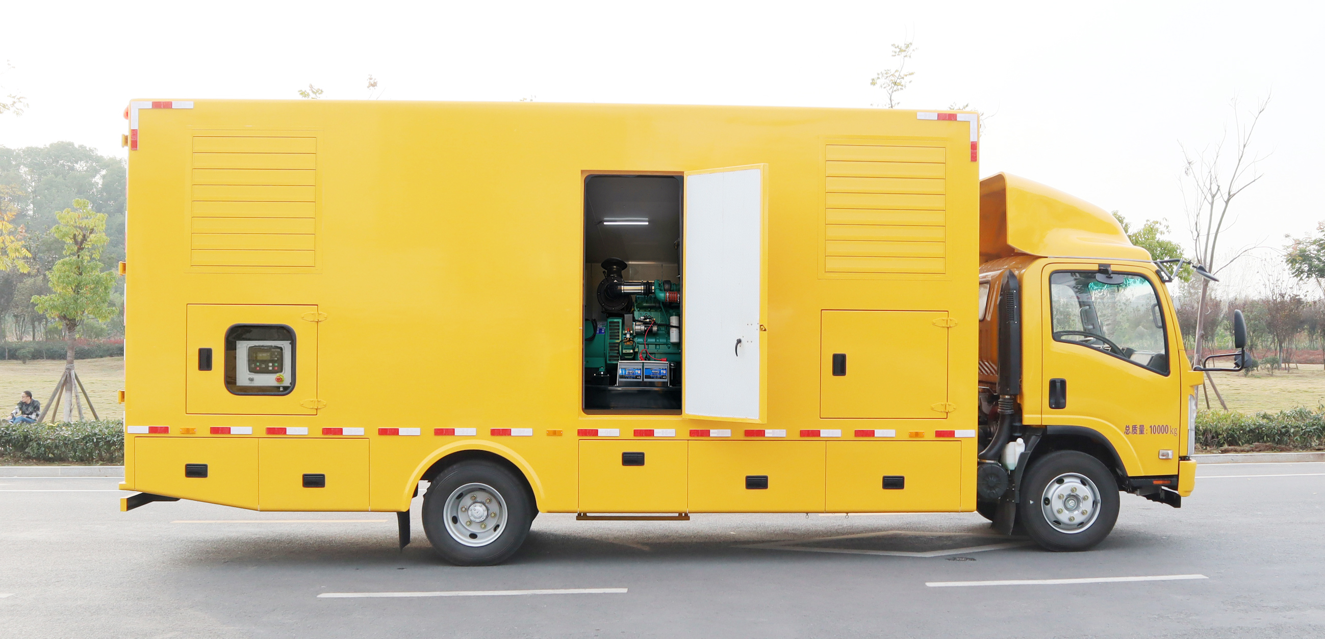 CLW5100XDYQ6型电源车图片