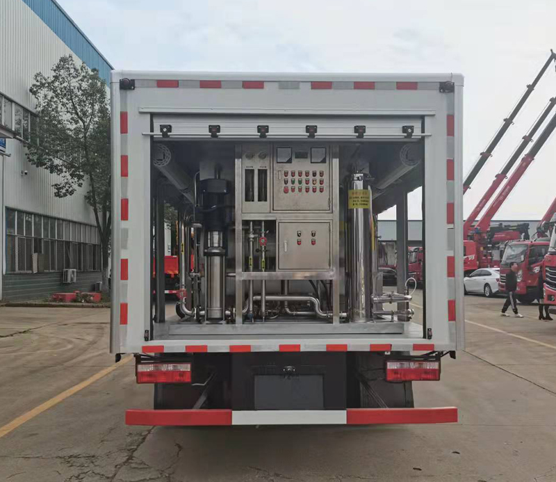 CLW5080XJS6型净水车图片