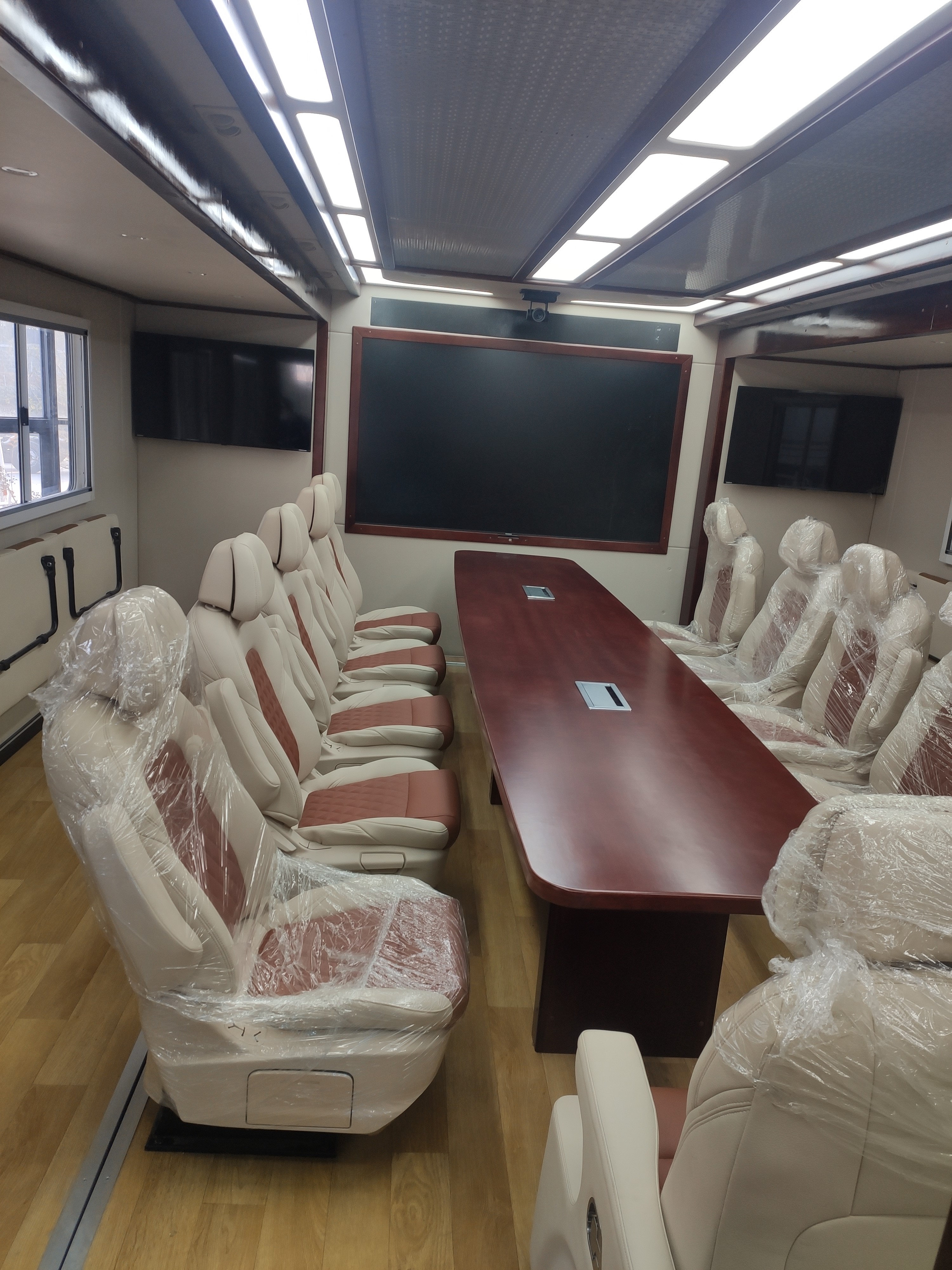 CLW5200XZHZ6型指挥车图片