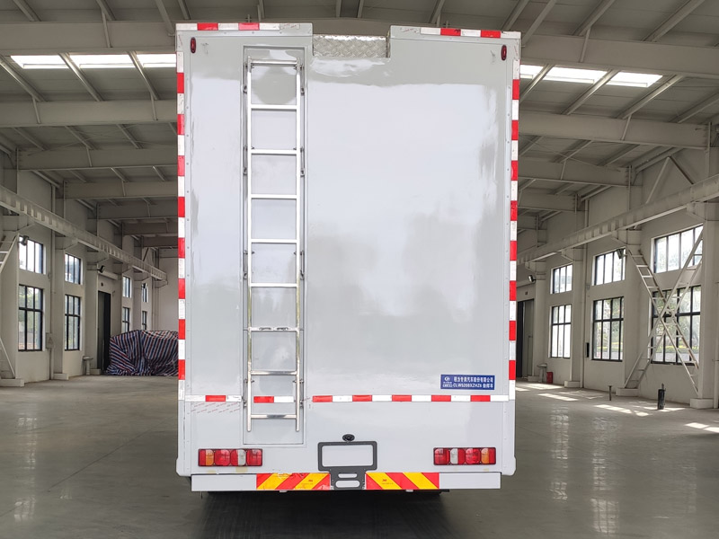 CLW5200XZHZ6型指挥车图片