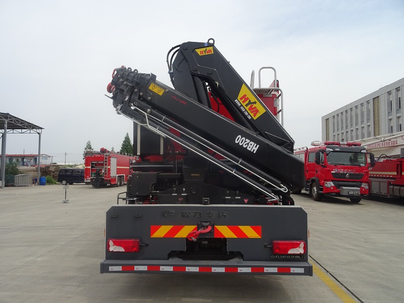 CLW5200TXFJY100/S型抢险救援消防车图片