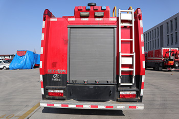 CLW5110GXFPM50/DF型泡沫消防车图片