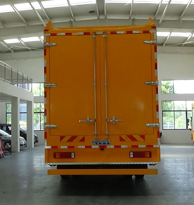 CL5130XDY6ZX型电源车图片