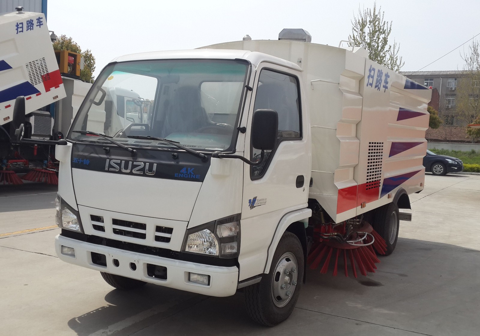 详解五十铃扫路车的构造