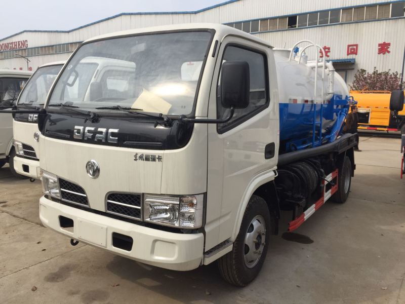 吸污车检查刹车油和刹车片