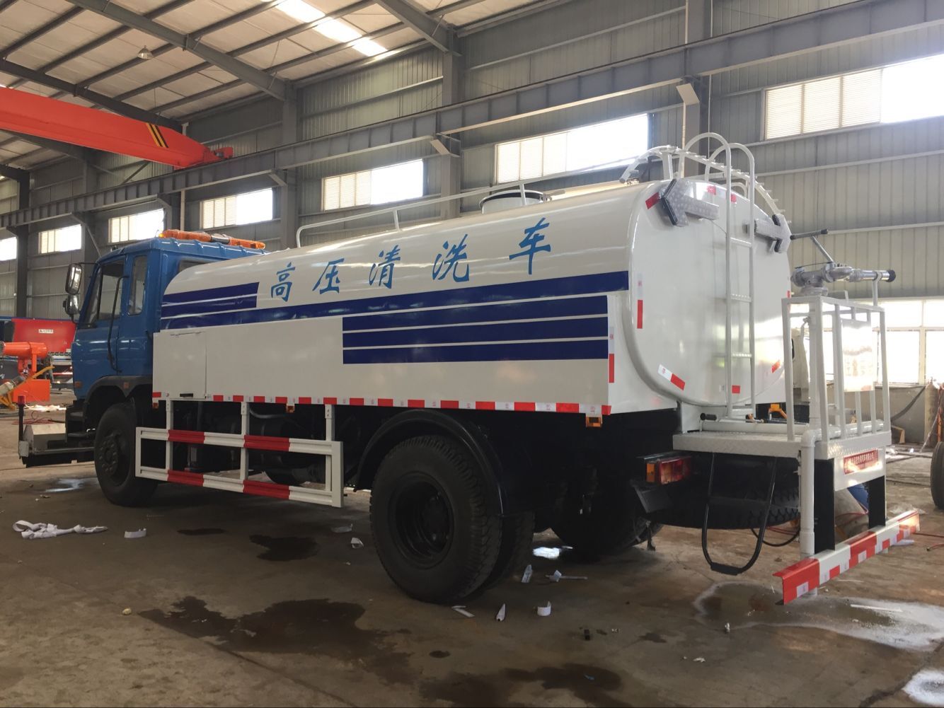 高压清洗车底盘如何进行防锈支招