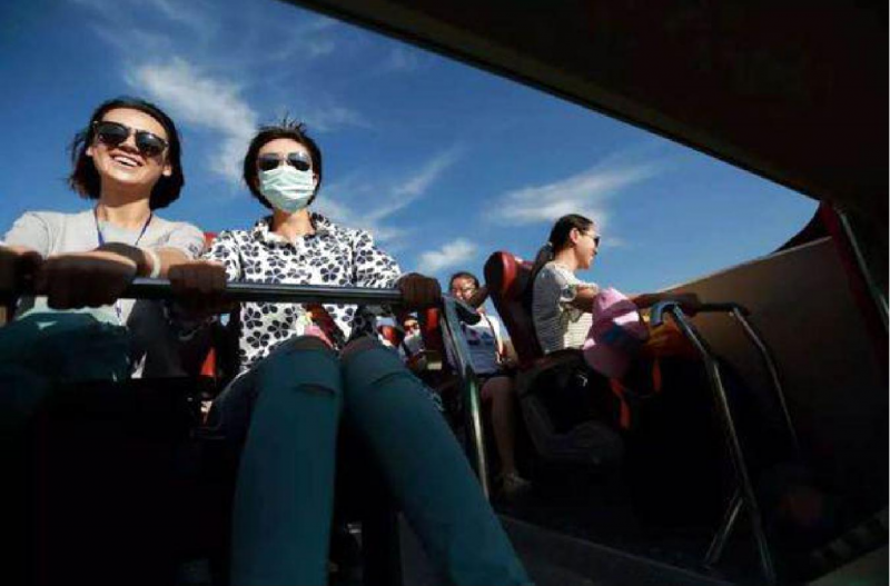 沙滩冲浪车图片