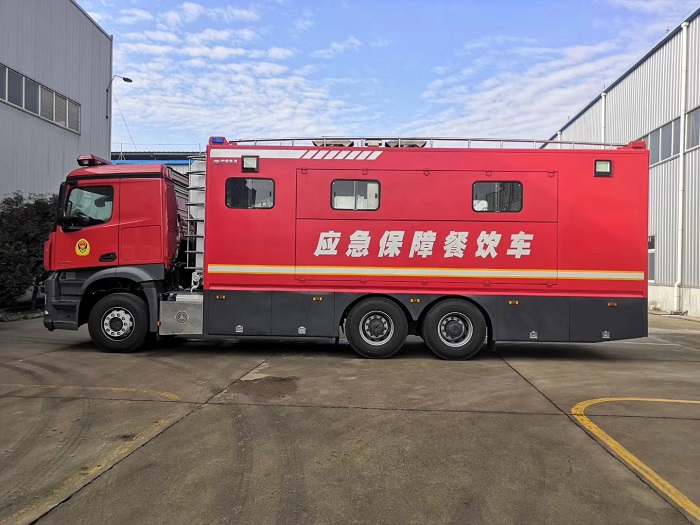 奔驰餐饮车图片