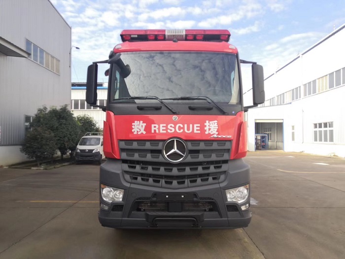 奔驰餐饮车图片