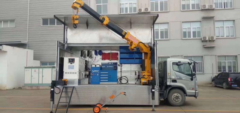 现代多功能工程抢险车图片