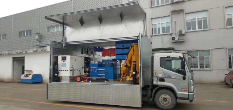 现代多功能工程抢险车图片