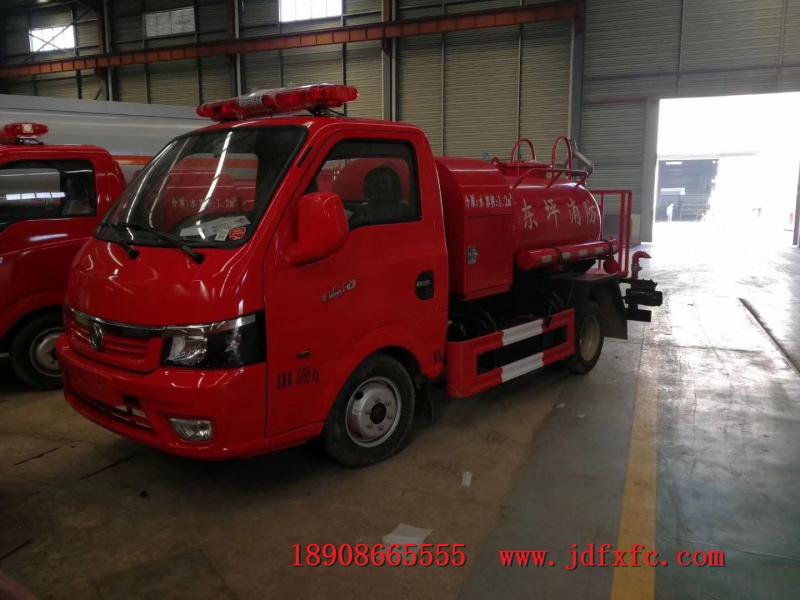 东风途逸消防洒水车图片